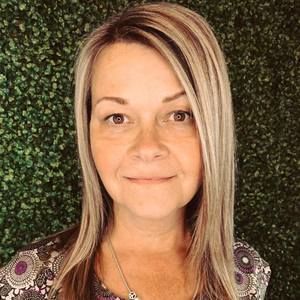 Meet your Posher, Lynne